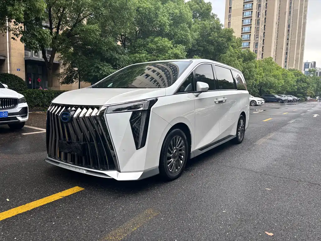 GAC Motor Trumpchi M8 2023 — фото 1