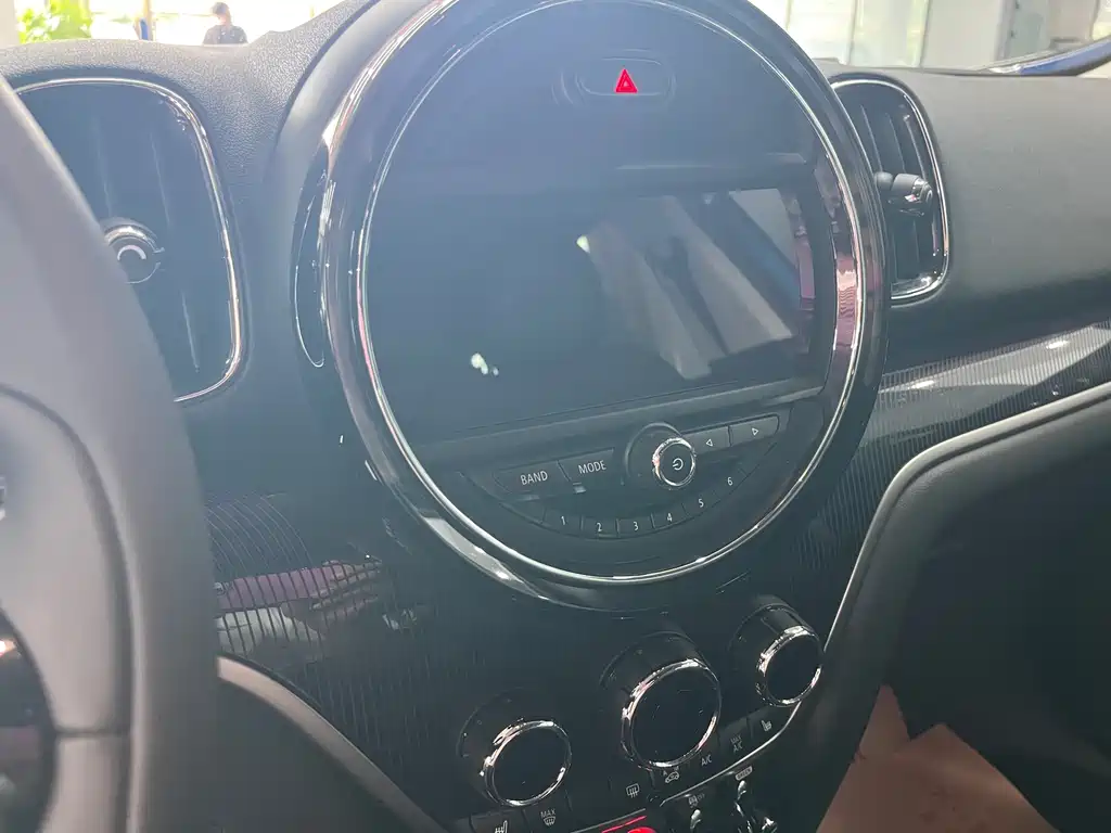 MINI Countryman 2020 — фото 11