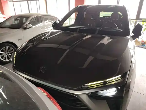 NIO ES8 2021