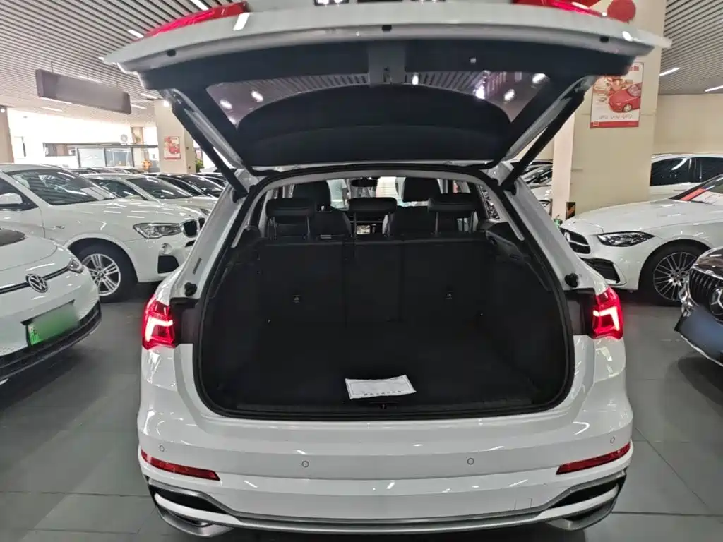 Audi Q3 2020 — фото 19
