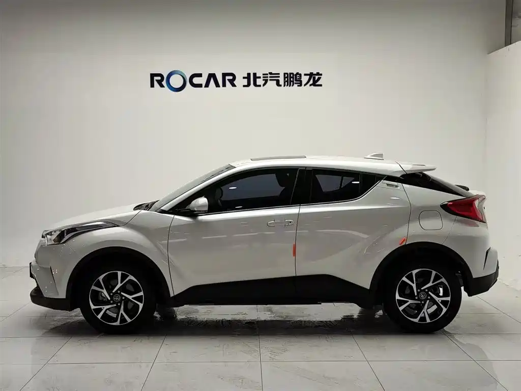 Toyota C-HR 2021 — фото 3