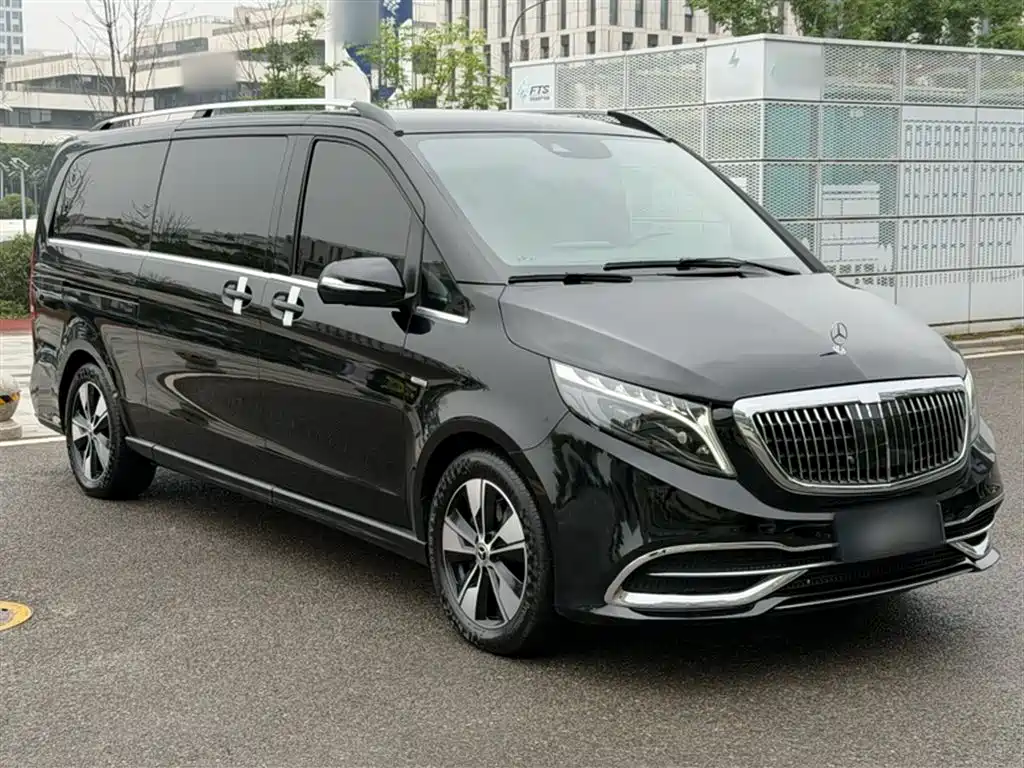 Mercedes-Benz V-Class 2023 — фото 9