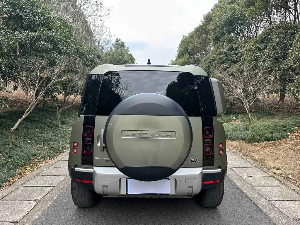 Land Rover Defender 2021 — фото 5