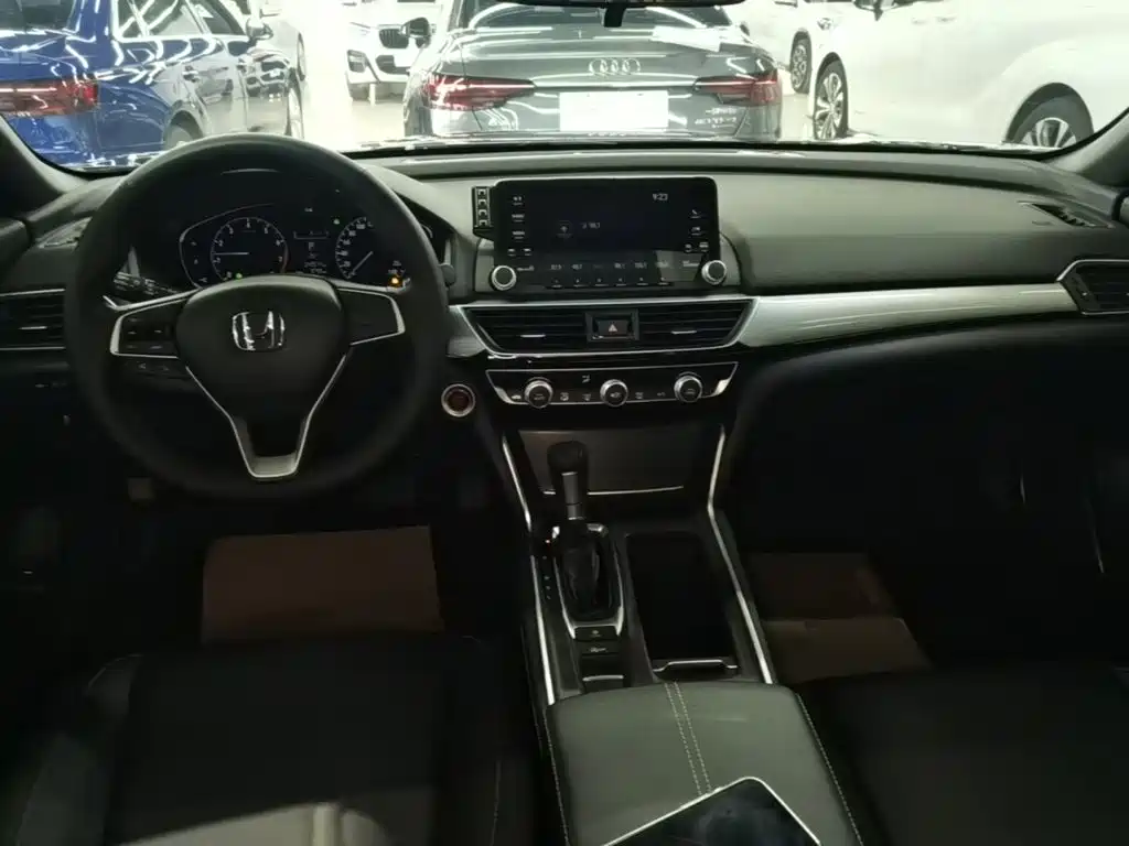 Honda Inspire 2023 — фото 10