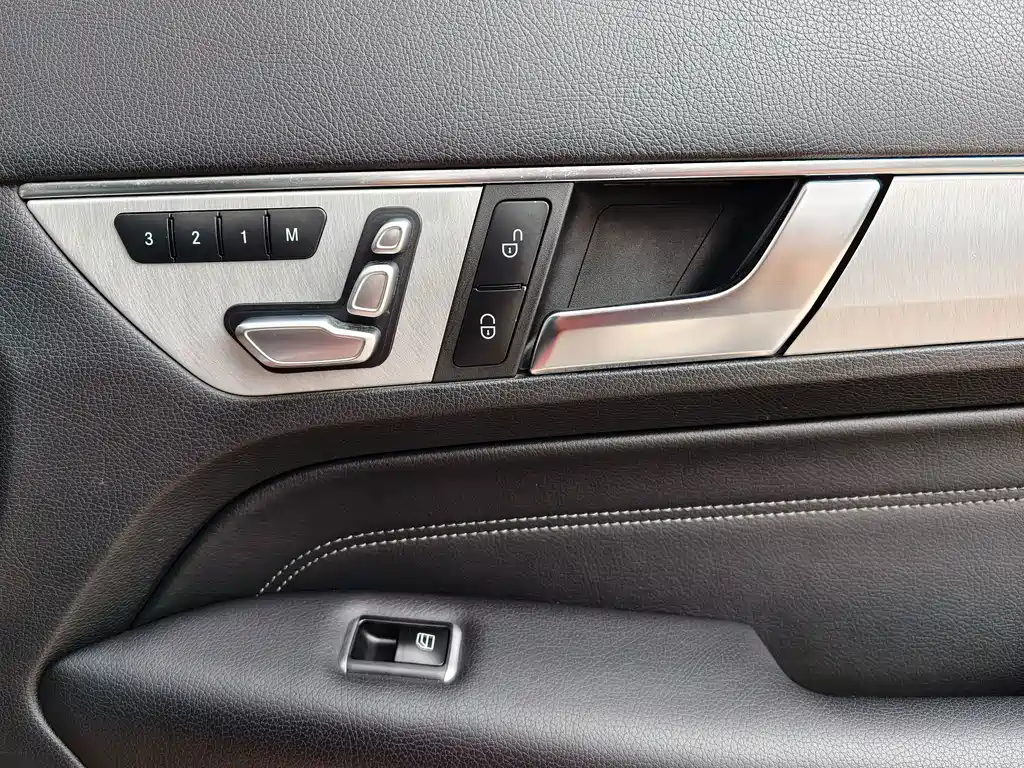 Mercedes-Benz E-Class 2016 — фото 11