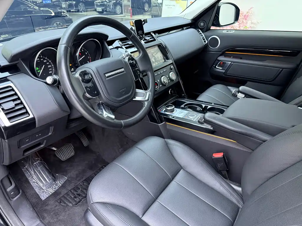 Land Rover Discovery 2019 — фото 13