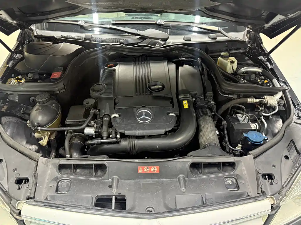 Mercedes-Benz C-Class 2012 — фото 22