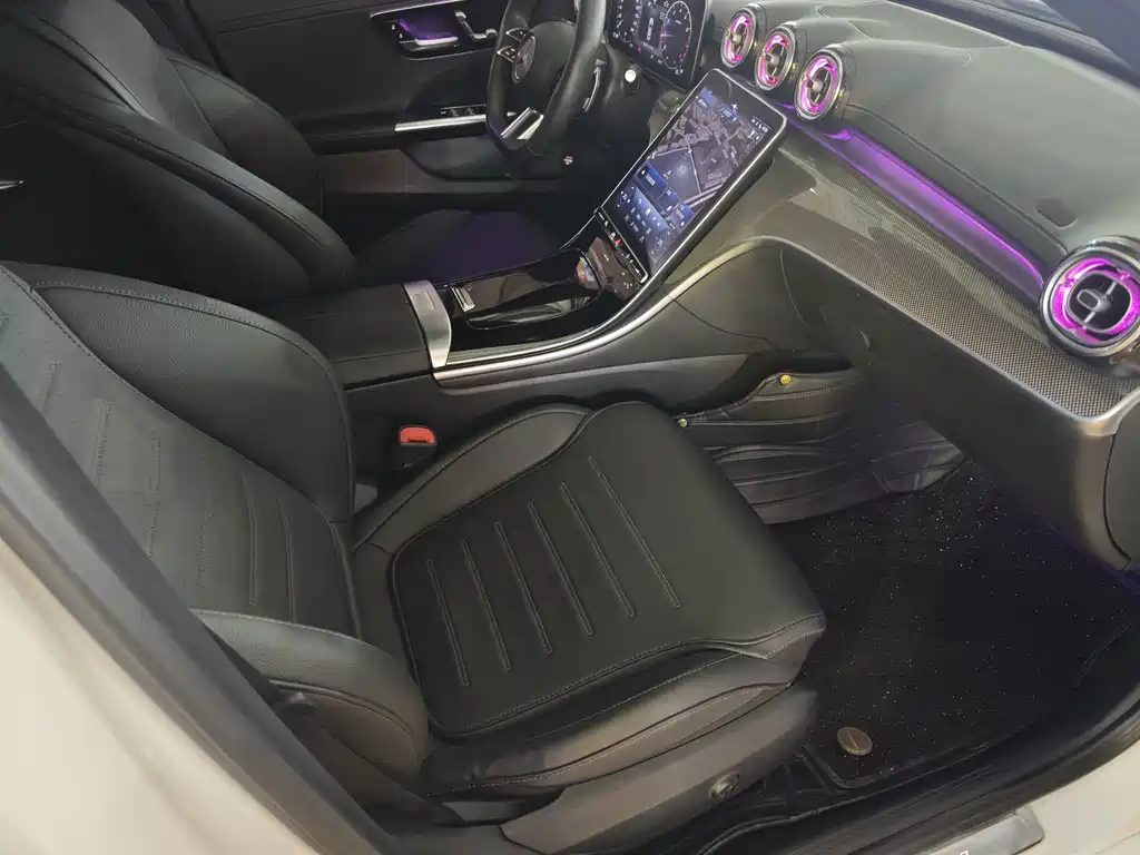 Mercedes-Benz C-Class 2023 — фото 6