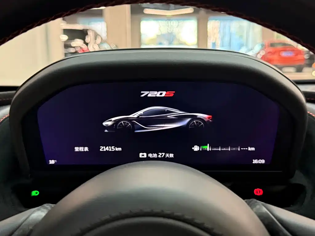 McLaren 720S 2018 — фото 12