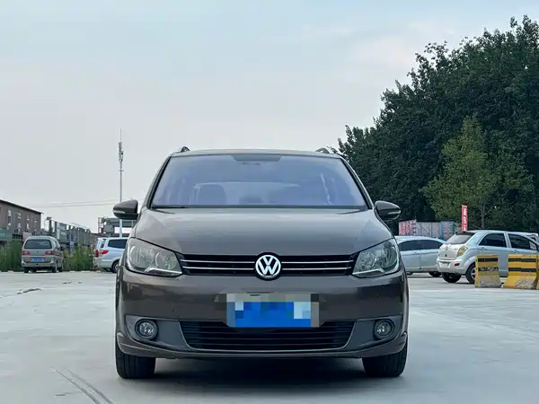 Volkswagen Touran 2012