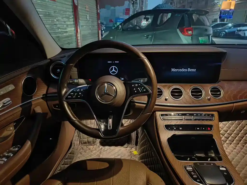 Mercedes-Benz E-Class 2023 — фото 5