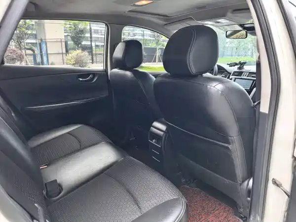 Nissan Tiida 2016