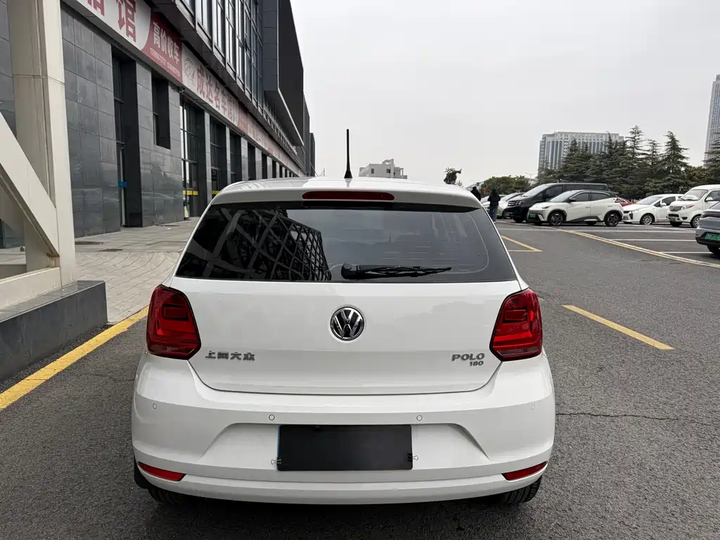 Volkswagen Polo 2016 — фото 16