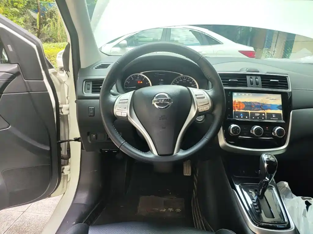 Nissan Tiida 2021 — фото 11
