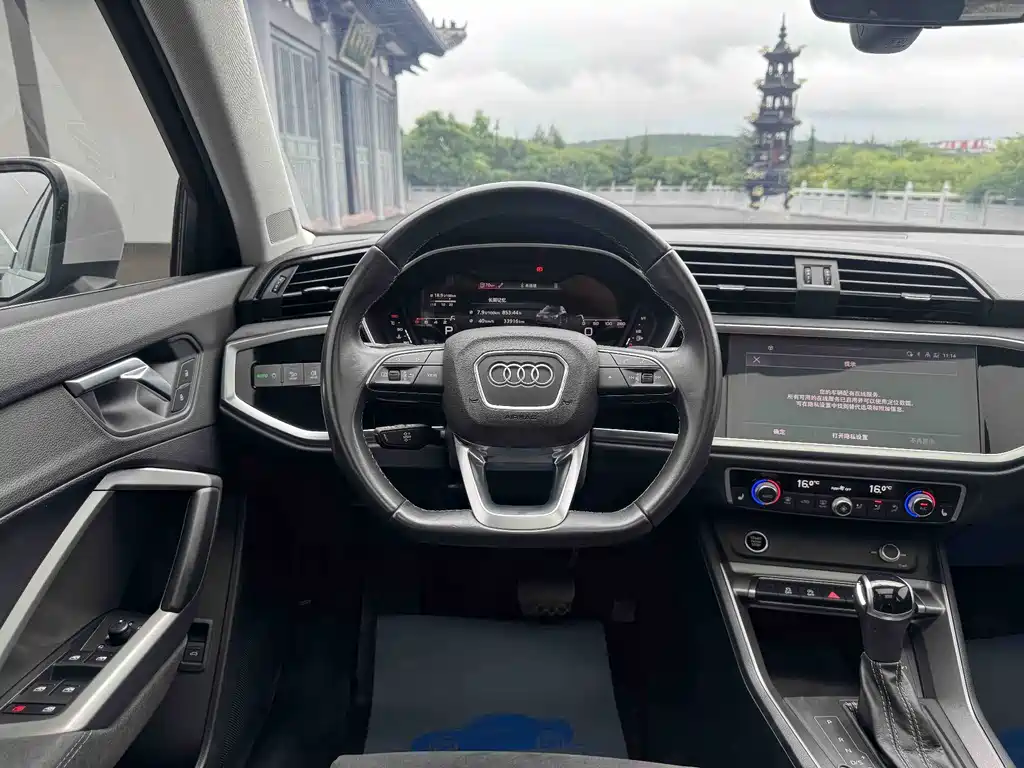 Audi Q3 2022 — фото 17