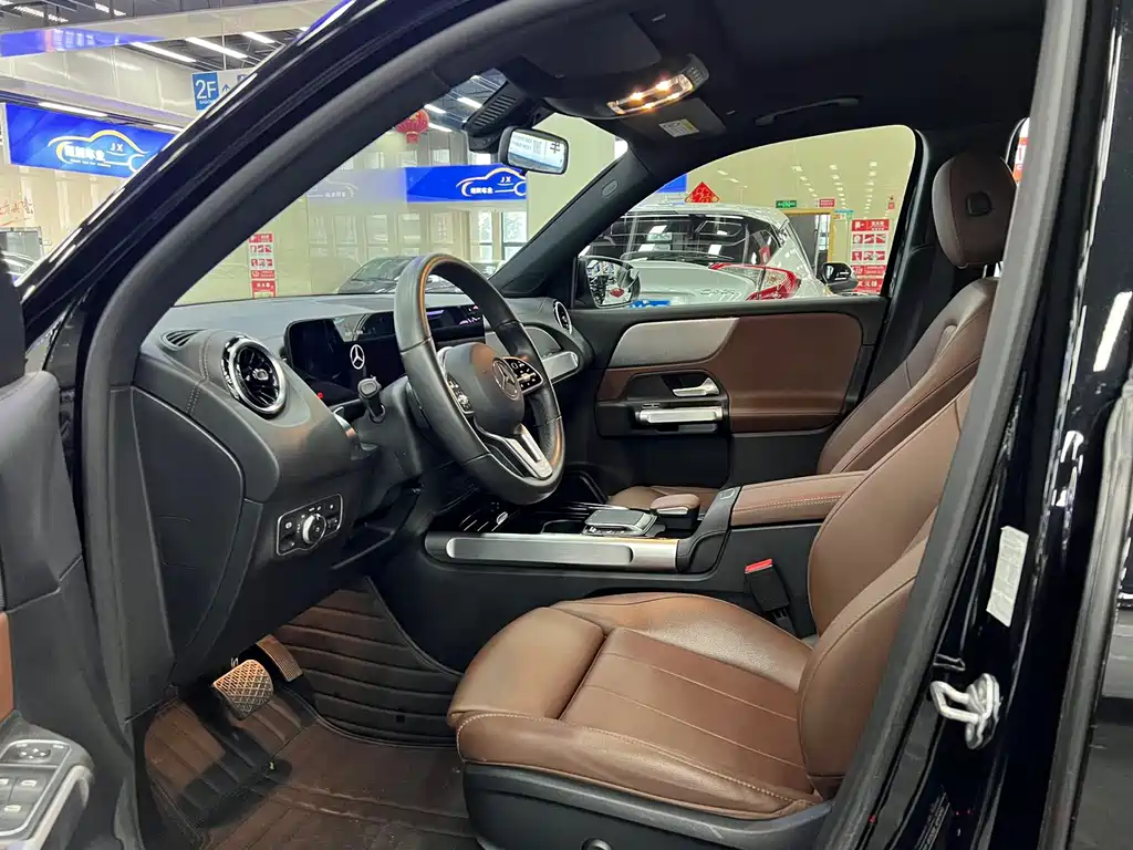 Mercedes-Benz GLB 2021