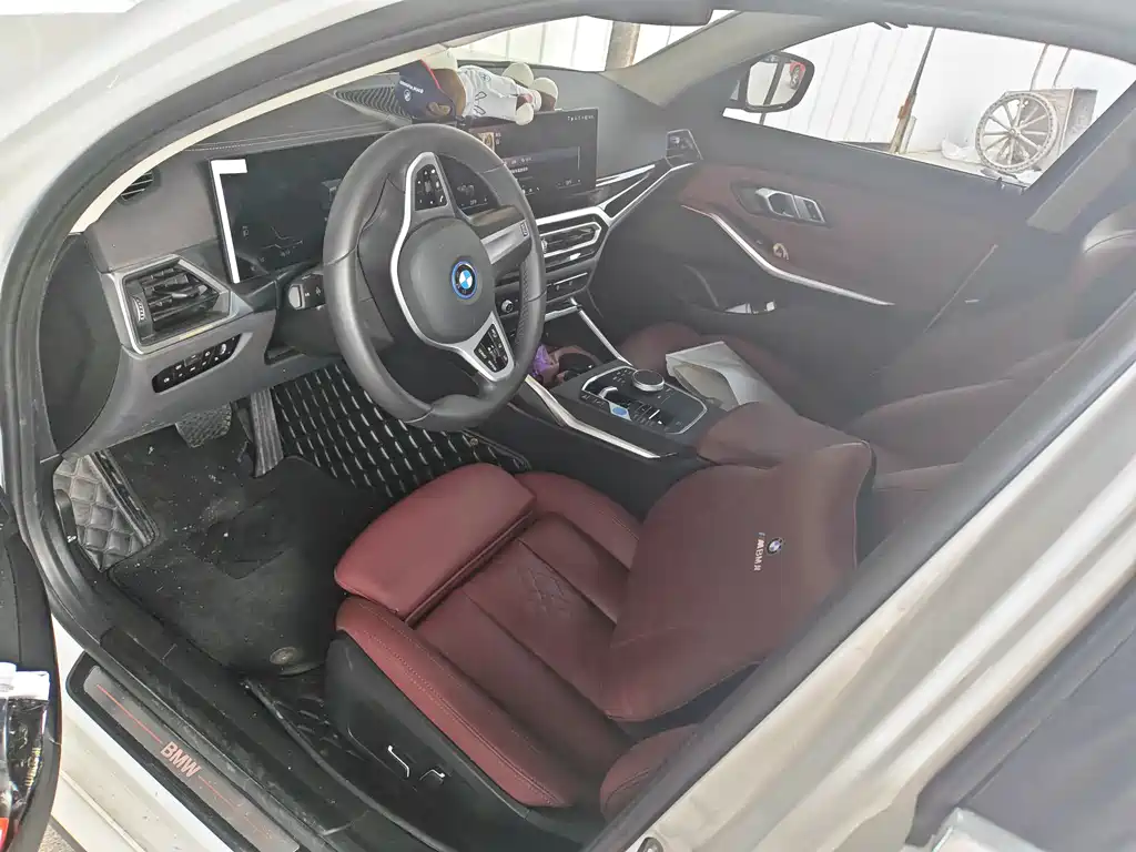 BMW i3 2024 — фото 9