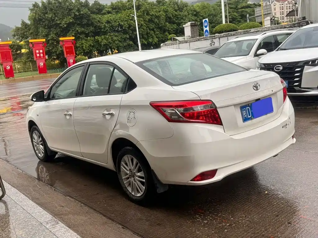 Toyota Vios 2015