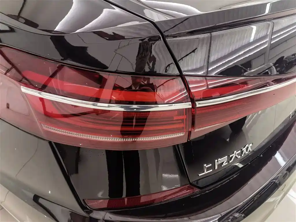 Volkswagen Passat New Energy 2022 — фото 21