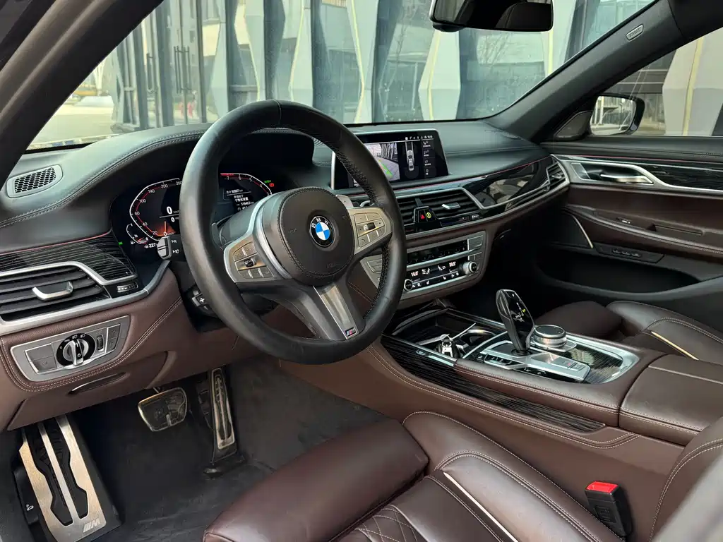 BMW 7 Series 2022 — фото 10