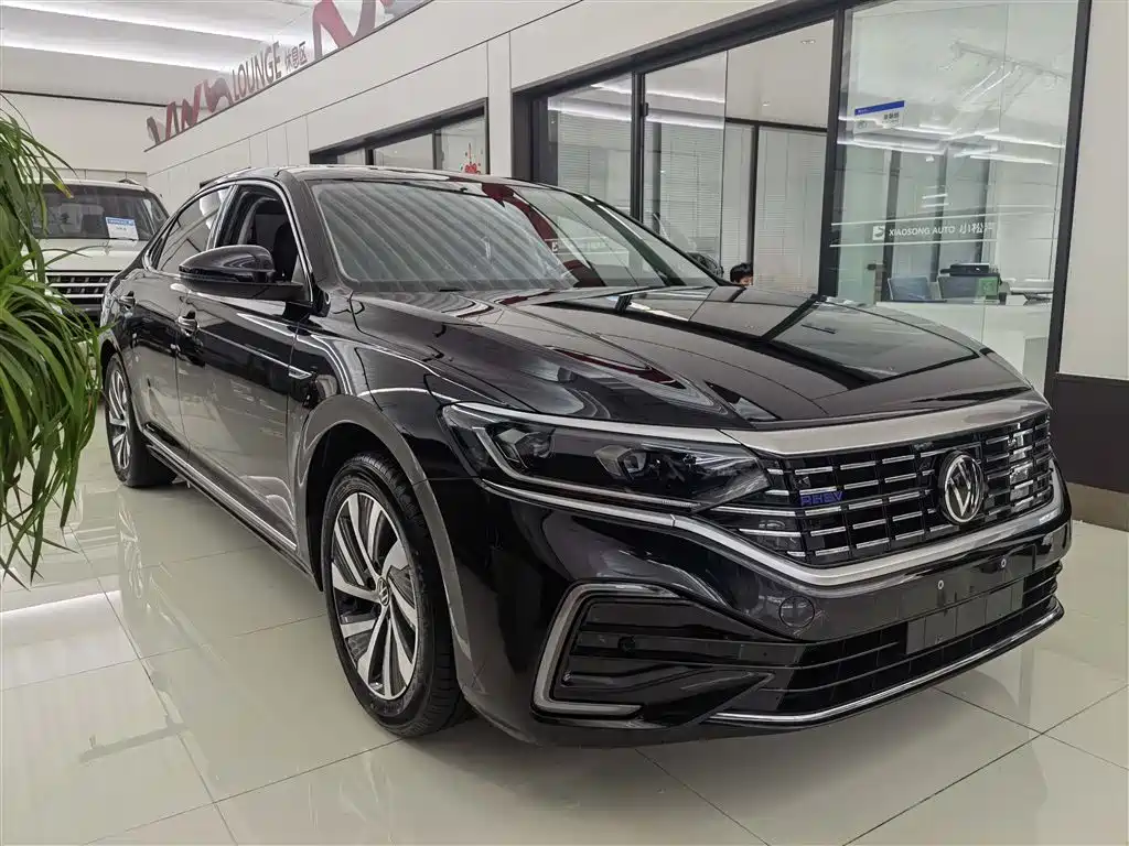 Volkswagen Passat New Energy 2022 — фото 3