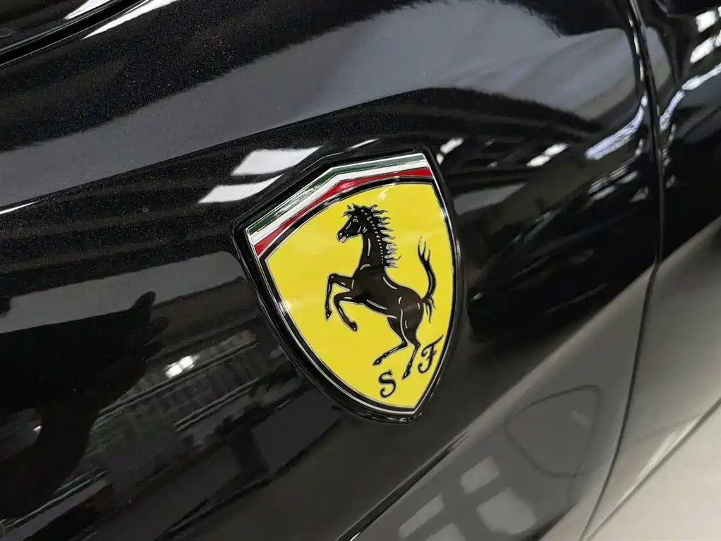 Ferrari GTC4Lusso 2019 — фото 4