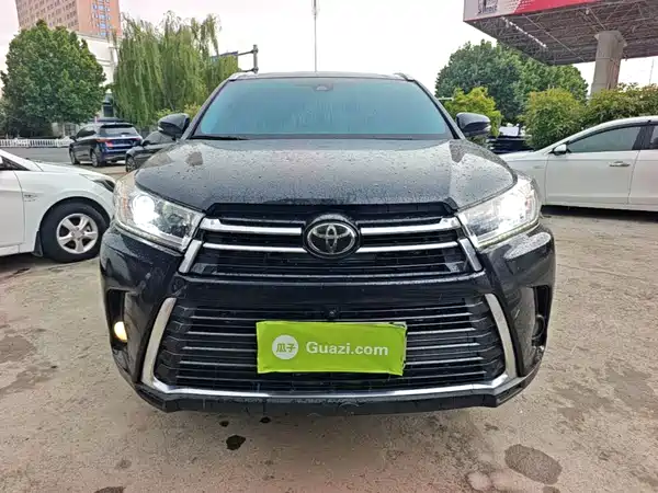 Toyota Highlander 2021