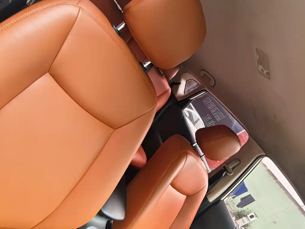Nissan Tiida 2015 — фото 11