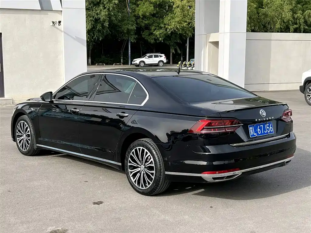 Volkswagen Phideon 2018 — фото 4
