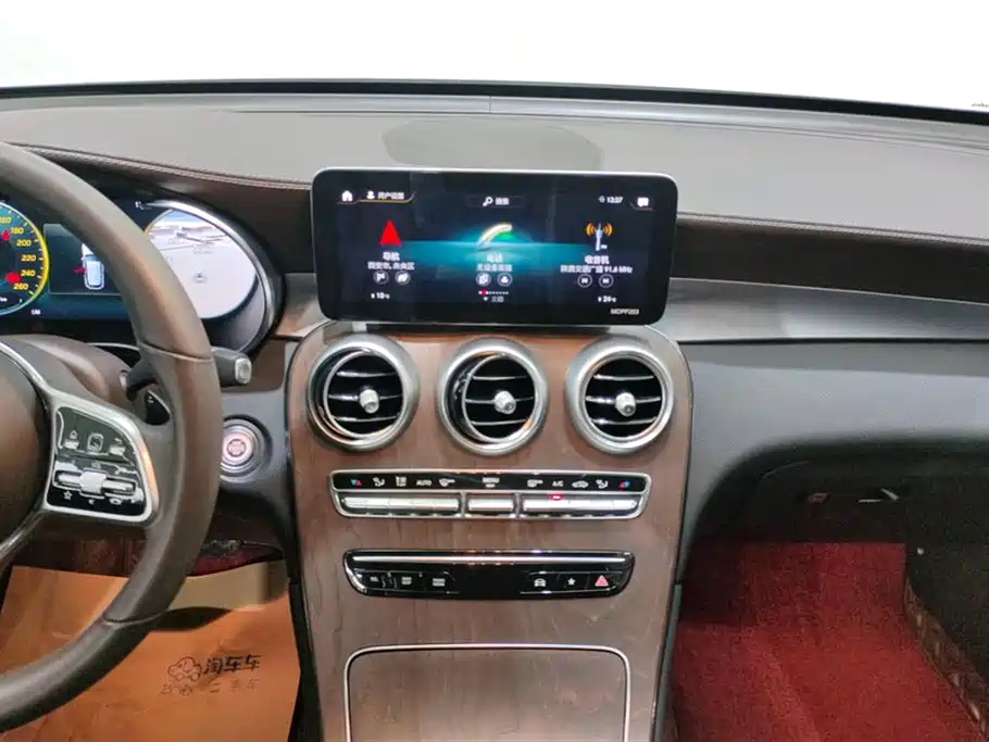 Mercedes-Benz GLC 2021 — фото 13