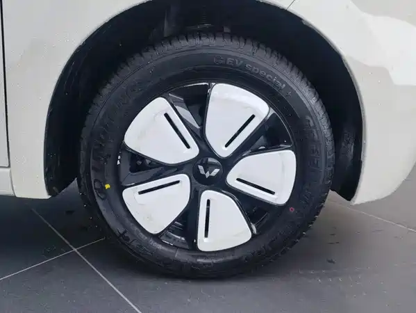 Wuling Hongguang MINIEV 2025