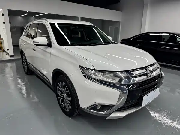 Mitsubishi Outlander 2018