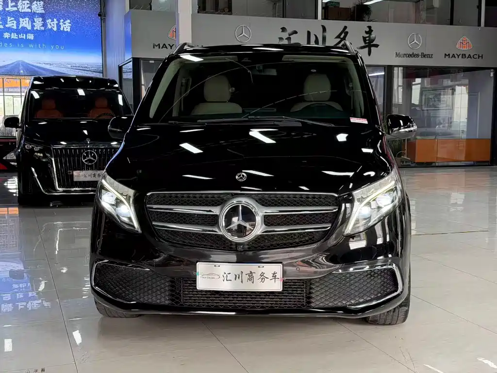 Mercedes-Benz V-Class 2020 — фото 13