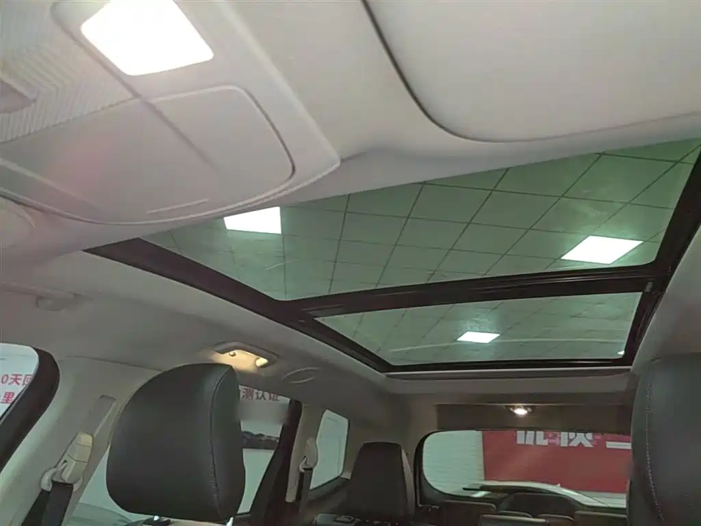 Ford Edge 2020 — фото 18