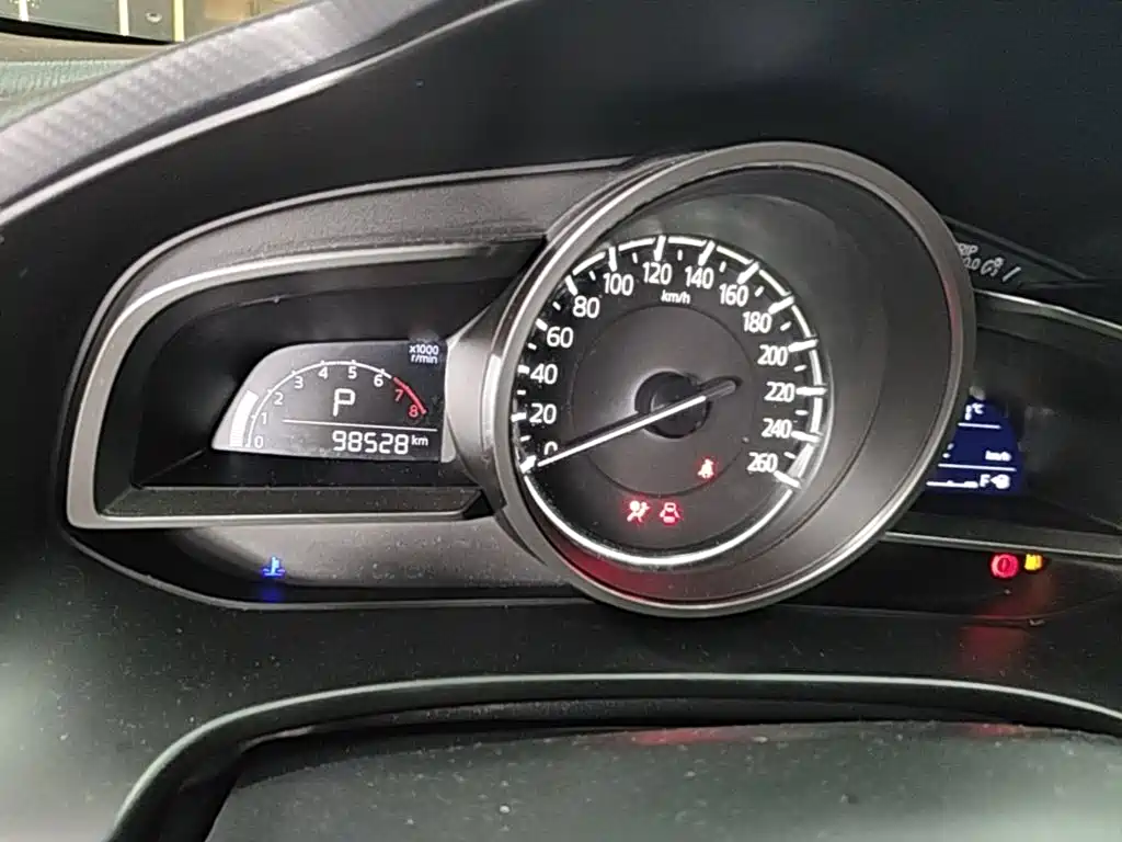 Mazda 3 Angkesela 2017 — фото 12