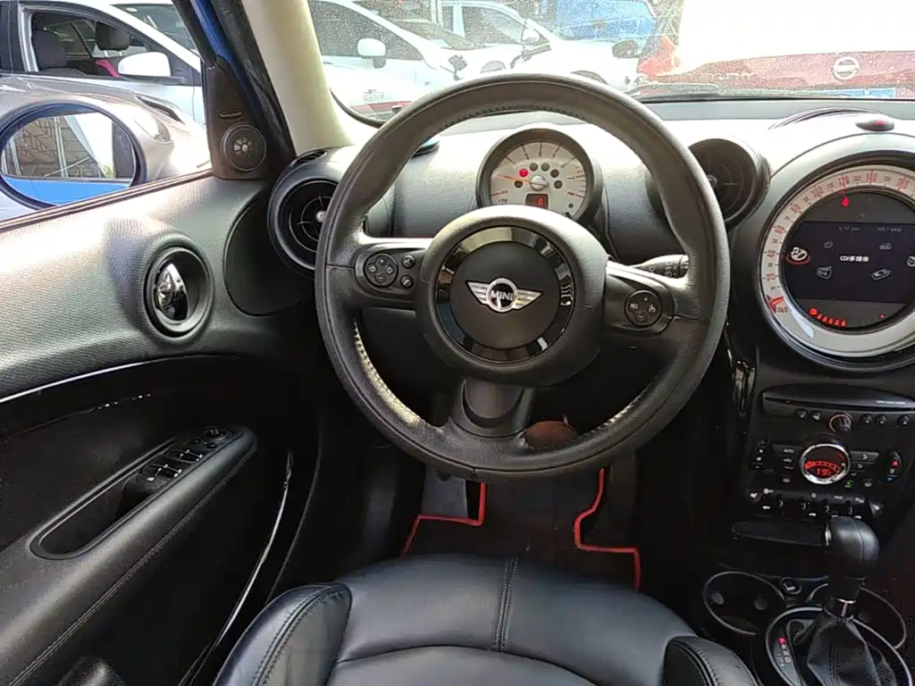 MINI Countryman 2014 — фото 11