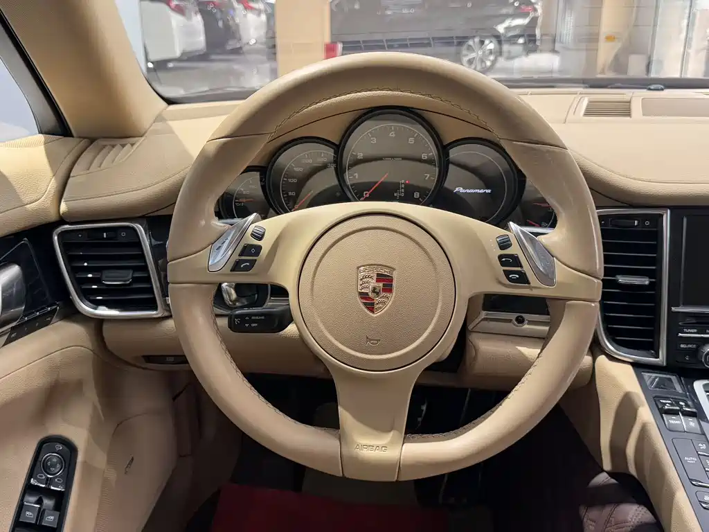 Porsche Panamera 2015 — фото 17