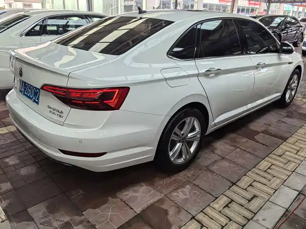 Volkswagen Sagitar 2021
