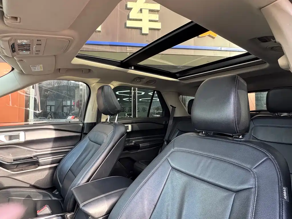 Ford Explorer 2021 — фото 10