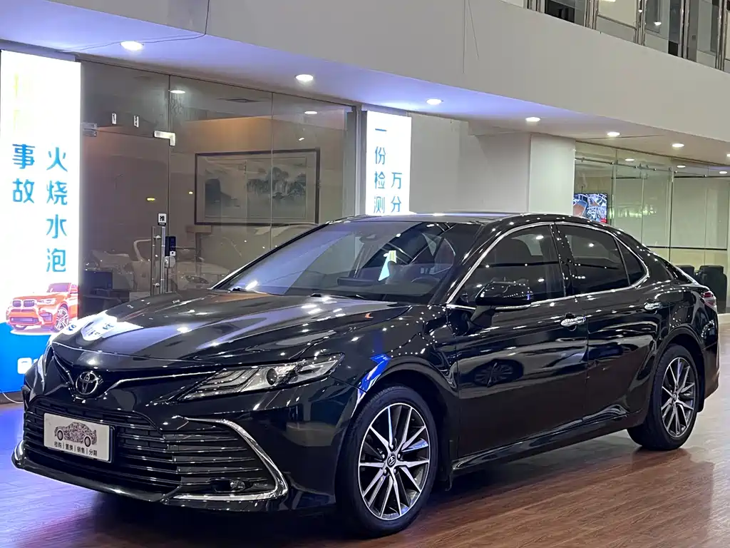 Toyota Camry 2021