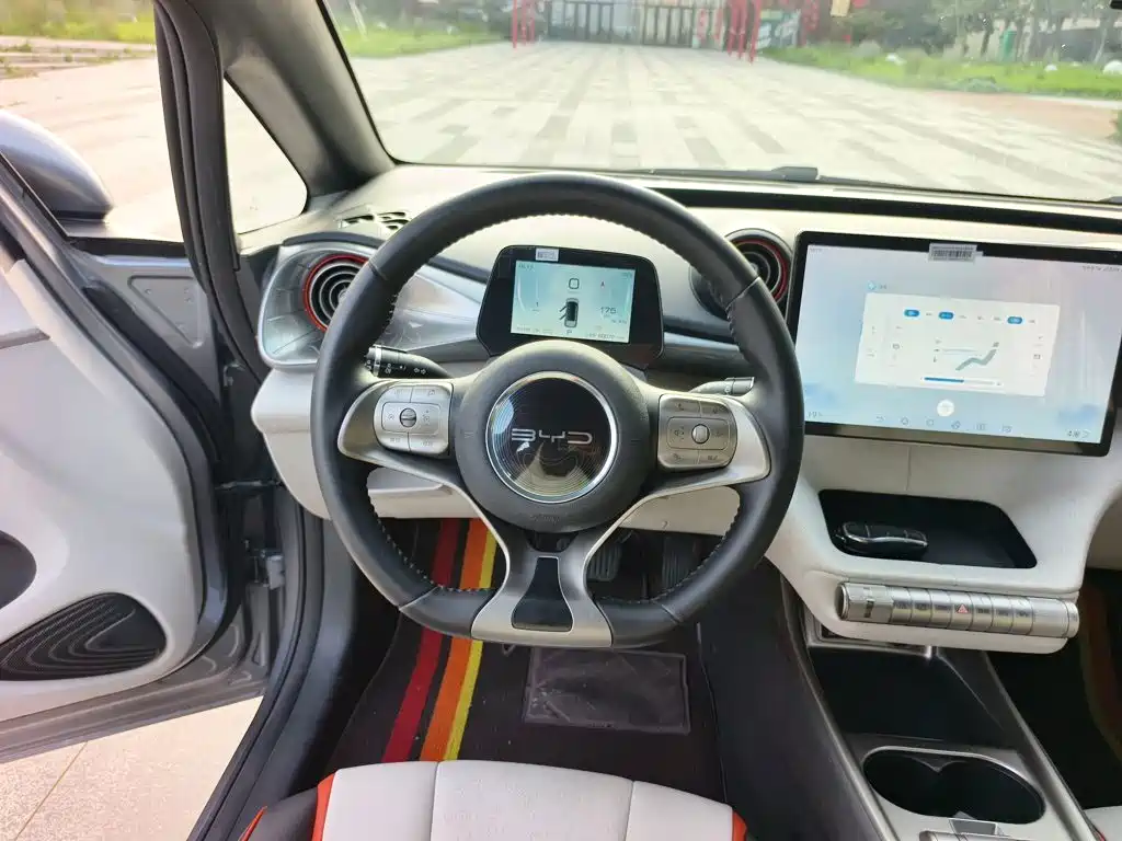 BYD Dolphin 2022
