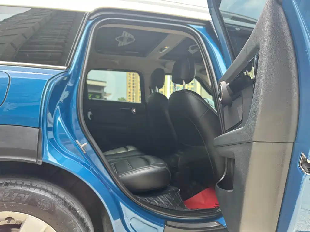 MINI Countryman 2019 — фото 12
