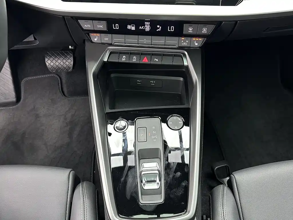 Audi A3 2022 — фото 14