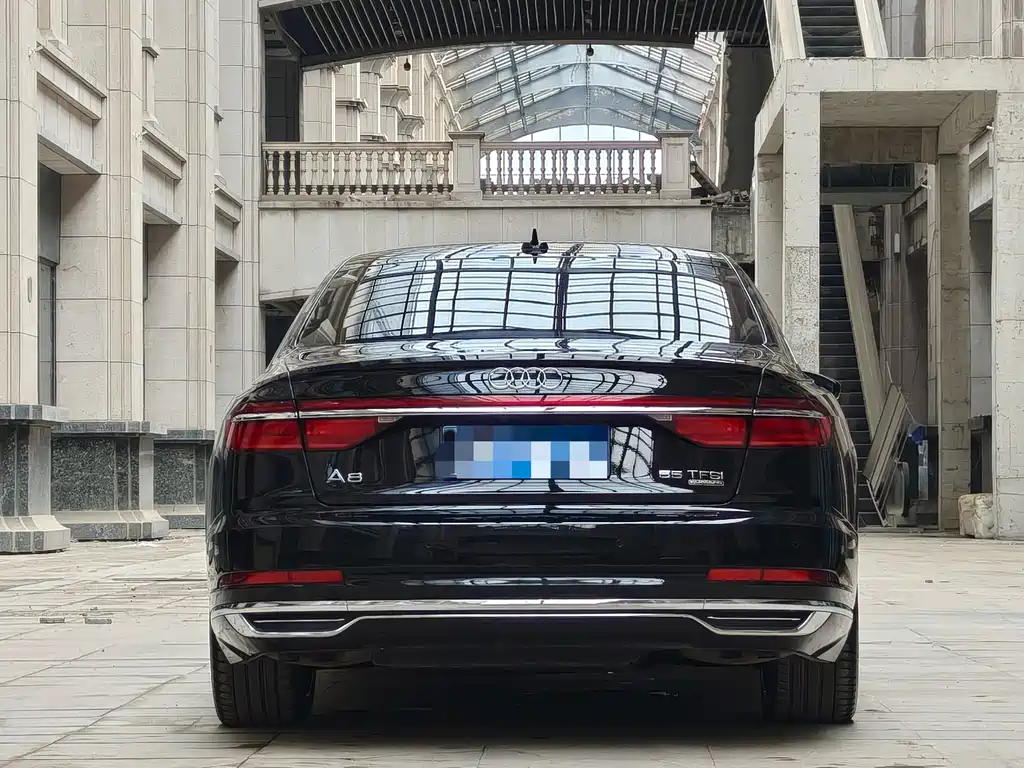 Audi A8 2020 — фото 10