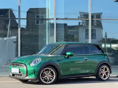 MINI MINI 2022