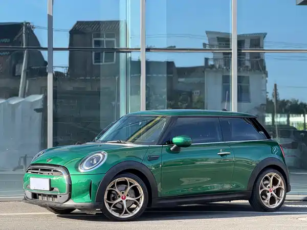 MINI MINI 2022