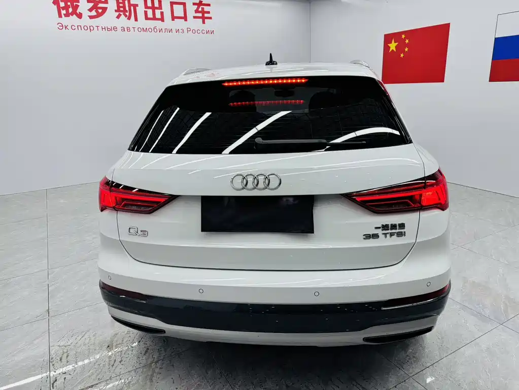 Audi Q3 2021 — фото 13