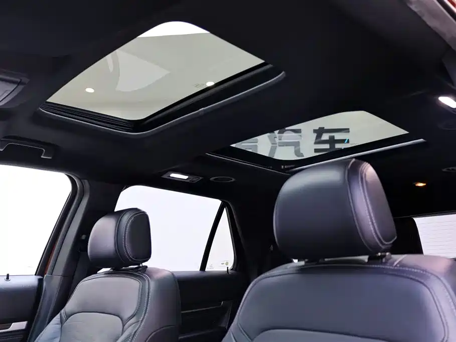 Ford Explorer 2016 — фото 28