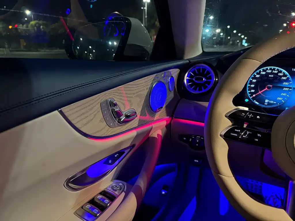 Mercedes-Benz E-Class 2023 — фото 18