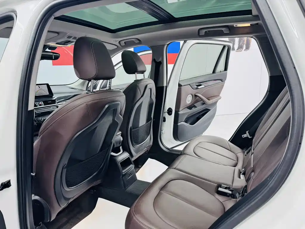 BMW X1 2022 — фото 7
